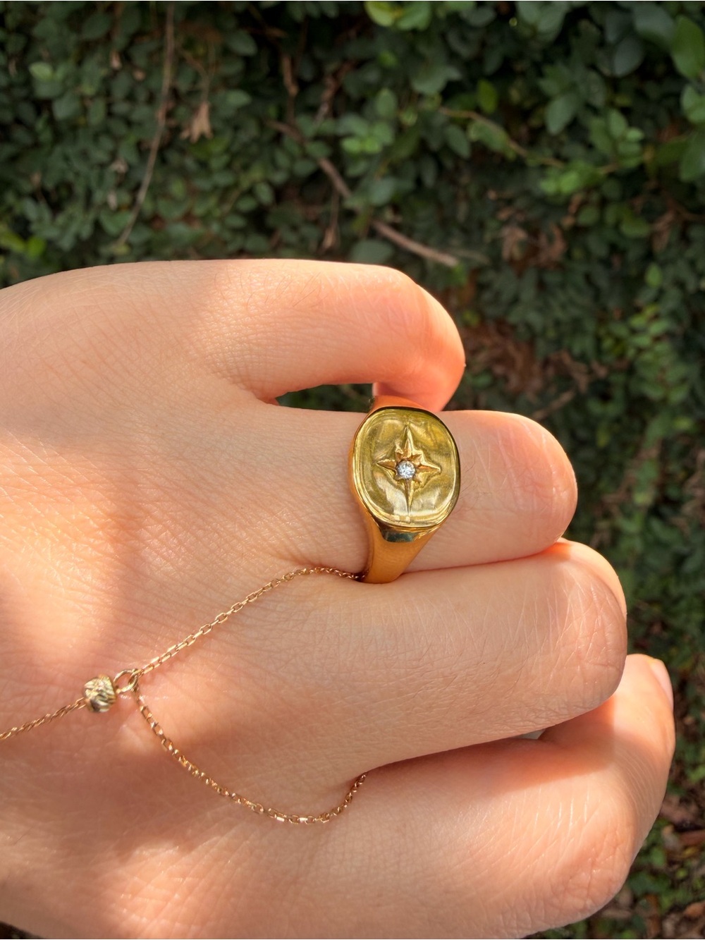 Signet Ring with Star Motif and Center Stone Gold Ring Waterproof - Picture 9 of 10
